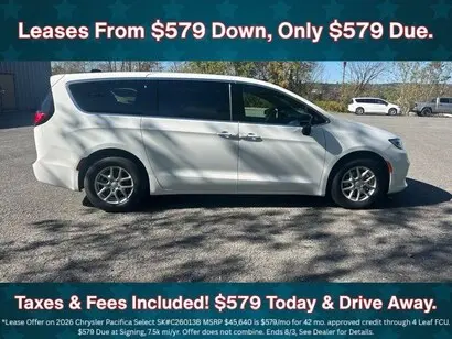 2026 Chrysler Pacifica Select photo 3