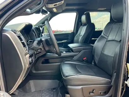 2024 RAM 3500 Limited 4X4 Mega Cab photo 4