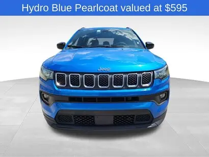 2024 Jeep Compass Latitude 4X4 photo 2