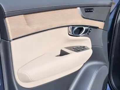 2026 Volvo XC90 B6 Core Bright AWD photo 5