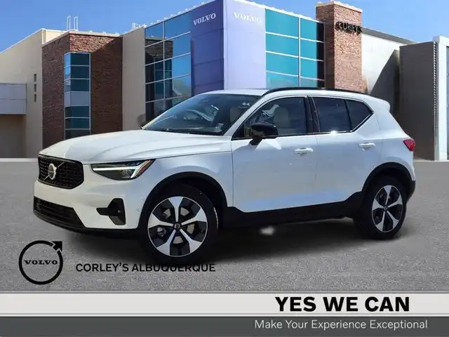 2026 Volvo XC40 B5 Plus Dark AWD's photo