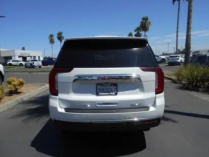 2023 GMC Yukon SLT 4WD photo 5