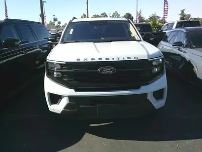 2025 Ford Expedition Active photo 2