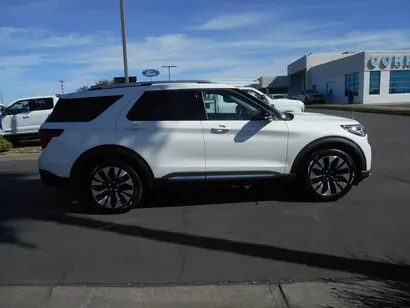 2026 Ford Explorer Platinum 4WD photo 3