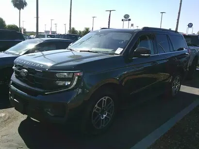 2025 Ford Expedition Active photo 3