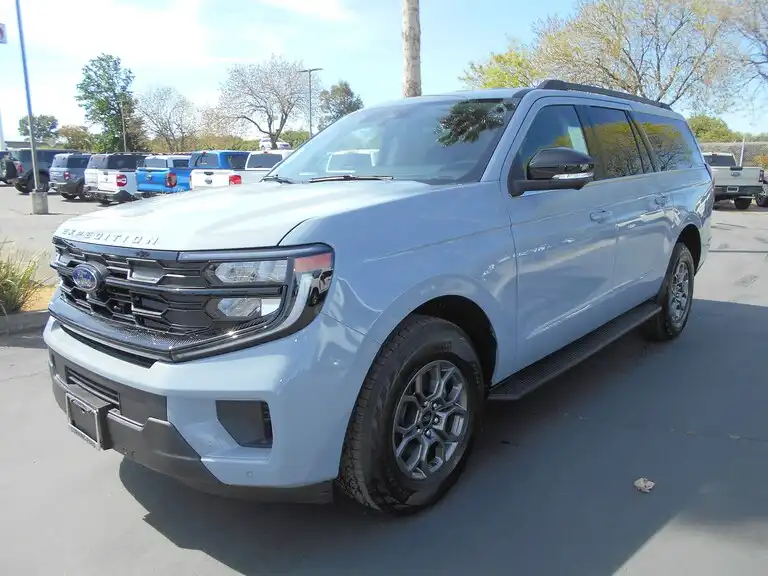 2026 Ford Expedition Active MAX 4x4's photo