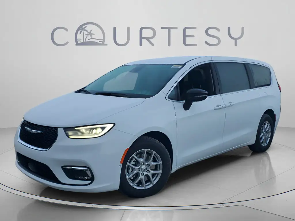 2026 Chrysler Pacifica Select photo 1