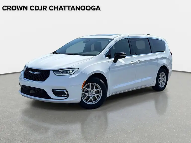 2026 Chrysler Pacifica Select's photo