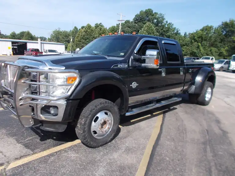 2011 Ford F-450 Lariat 4x4 Crew Cab 172-In DRW's photo