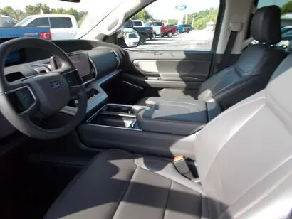 2025 Ford Expedition Active 4x4 photo 4
