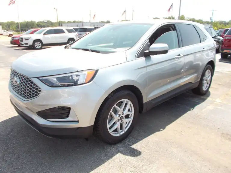 2024 Ford Edge SEL AWD's photo