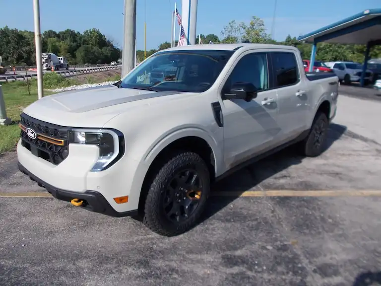 2025 Ford Maverick Tremor 4WD's photo