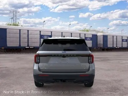 2026 Ford Explorer Active 4WD photo 5