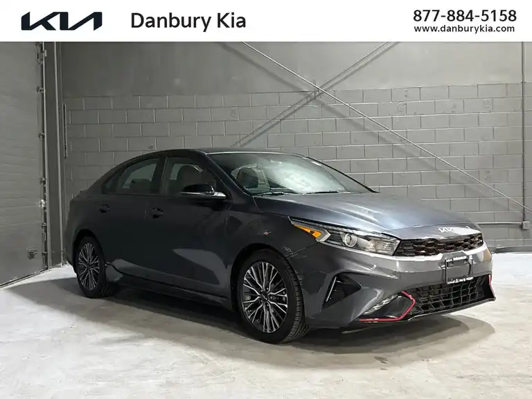 2023 Kia Forte GT-Line AT's photo