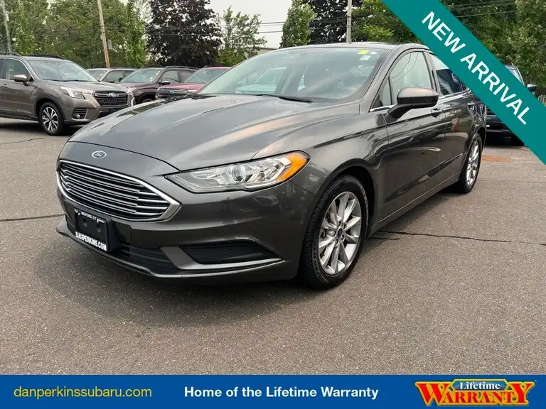 2017 Ford Fusion SE FWD's photo
