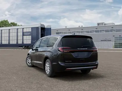 2027 Chrysler Pacifica Select photo 3