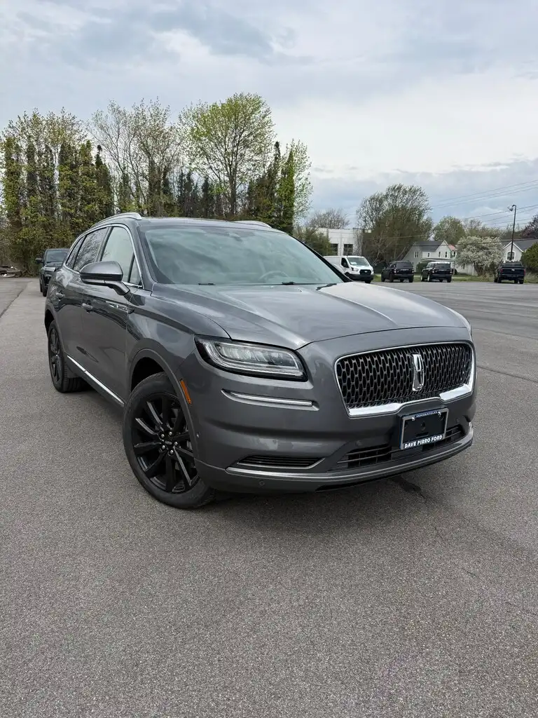 2023 Lincoln Nautilus Reserve AWD's photo