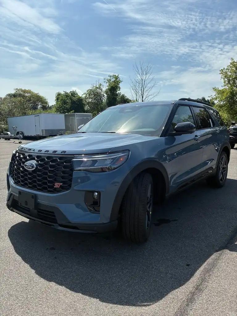 2026 Ford Explorer ST 4WD's photo
