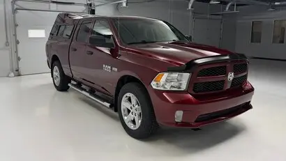 2017 RAM 1500 Express 4x4 Quad Cab 6'4 photo 4
