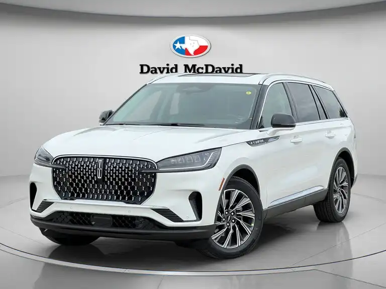 2026 Lincoln Aviator Premiere RWD's photo