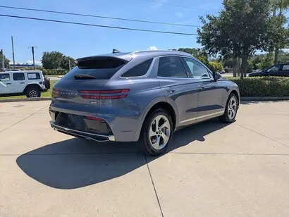 2026 Genesis GV70 2.5T Standard AWD photo 3