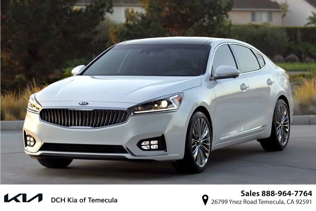 2017 Kia Cadenza Technology photo 1