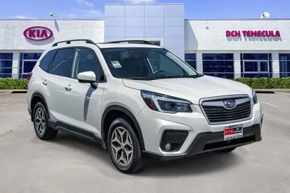 2021 Subaru Forester Premium photo 3