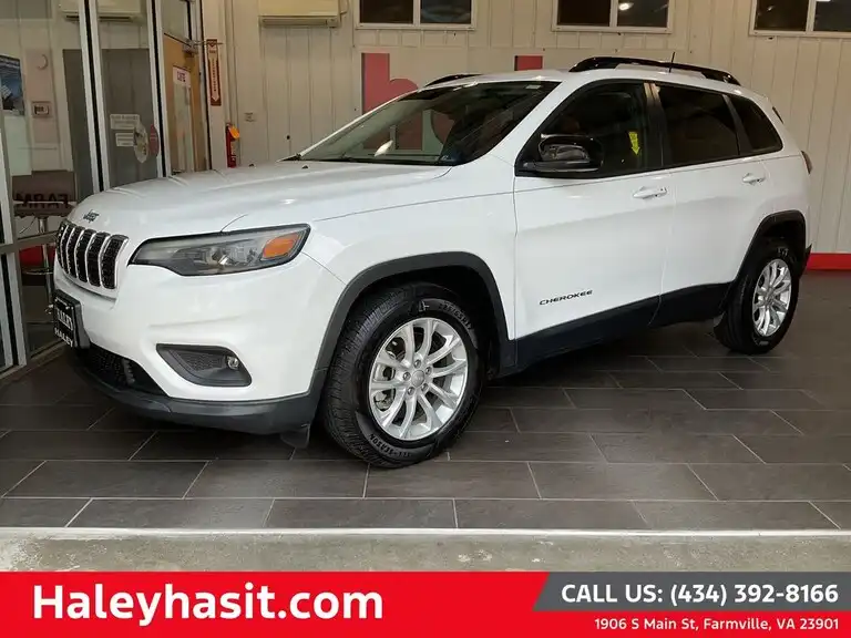 2022 Jeep Cherokee Latitude Lux's photo