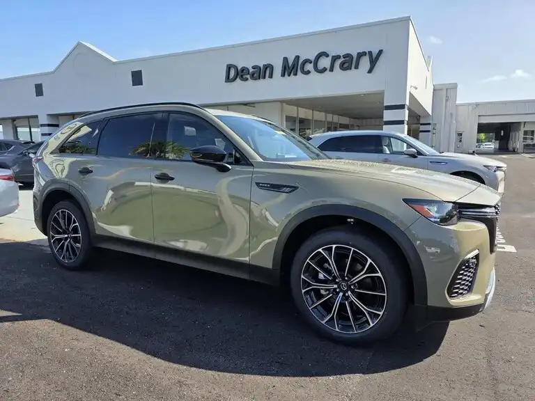 2025 Mazda CX-70 PHEV Premium Plus AWD's photo