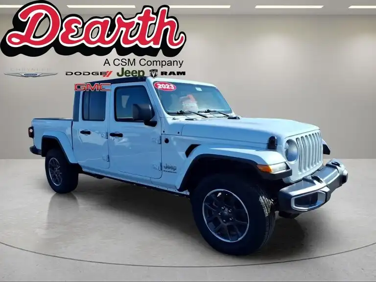 2023 Jeep Gladiator Overland's photo
