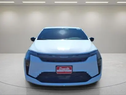 2027 Chrysler Pacifica Select AWD photo 2