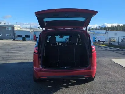 2026 Chrysler Pacifica Select AWD photo 5