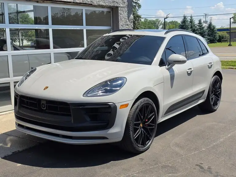 2023 Porsche Macan GTS's photo