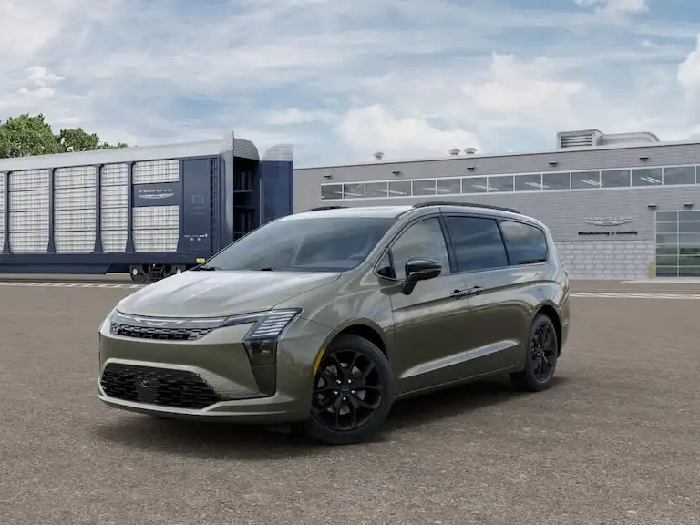 2027 Chrysler Pacifica Limited AWD's photo