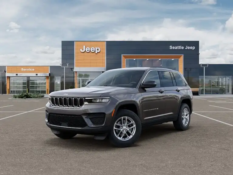 2026 Jeep Grand Cherokee Laredo X 4WD's photo