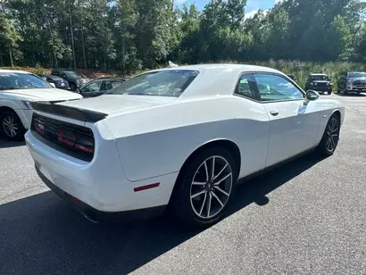 2023 Dodge Challenger R/T photo 5