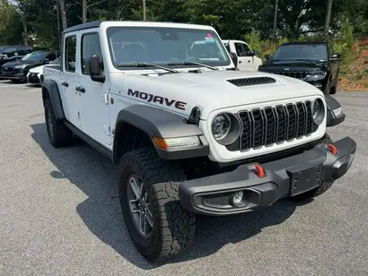 2025 Jeep Gladiator Mojave Auto photo 3