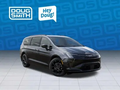 2027 Chrysler Pacifica Limited photo 5