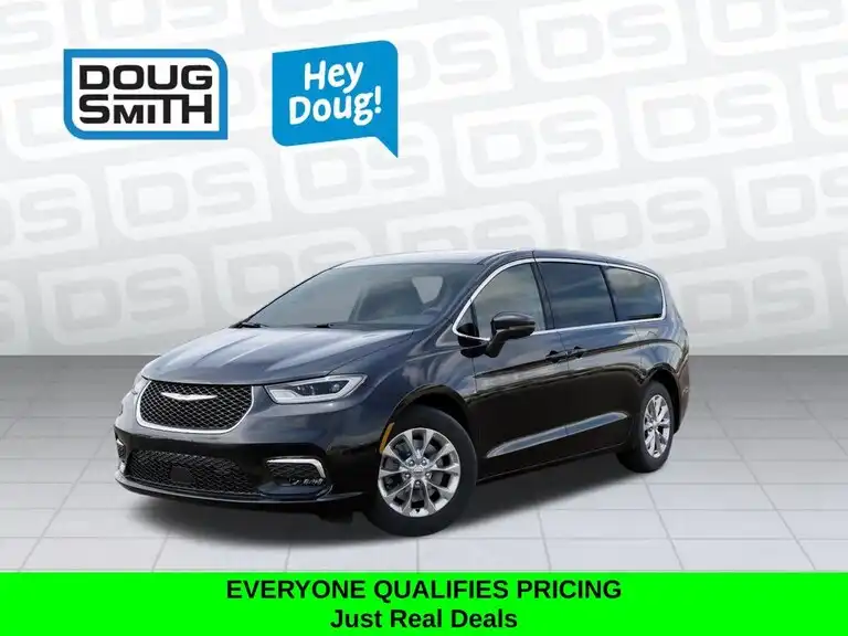 2026 Chrysler Pacifica Select AWD's photo