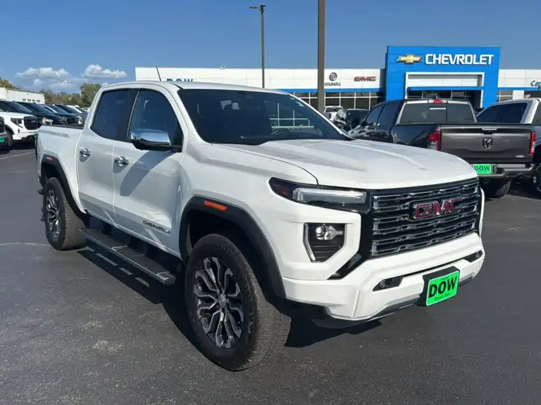 2026 GMC Canyon Denali 4WD Crew Cab Short Box's photo