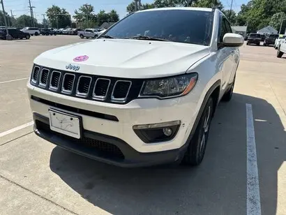 2017 Jeep Compass Latitude photo 4