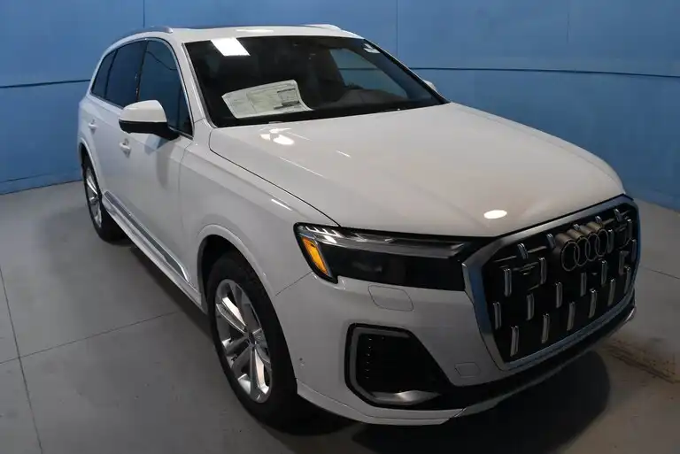 2026 Audi Q7 45 Premium Plus quattro Tiptronic's photo