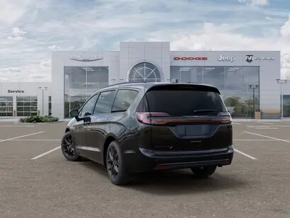 2026 Chrysler Pacifica Select photo 3
