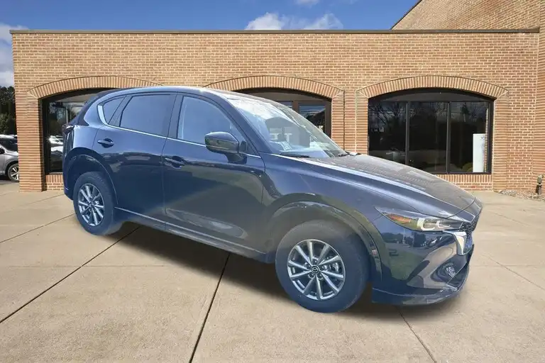 2025 Mazda CX-5 S Preferred package Auto AWD's photo