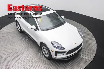 2021 Porsche Macan Base photo 3