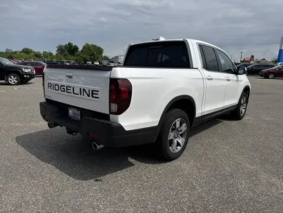 2025 Honda Ridgeline RTL AWD photo 3