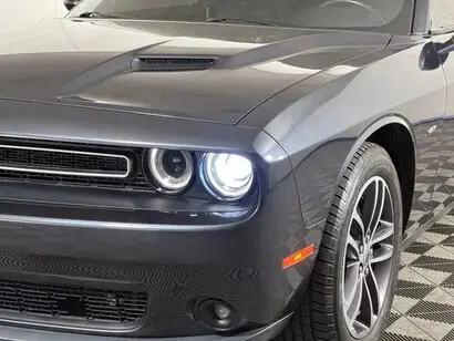 2018 Dodge Challenger GT photo 2