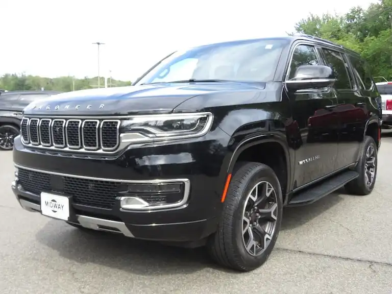 2023 Jeep Wagoneer Series III 4WD's photo