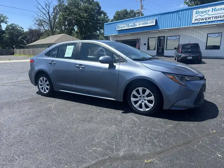 2024 Toyota Corolla LE CVT's photo