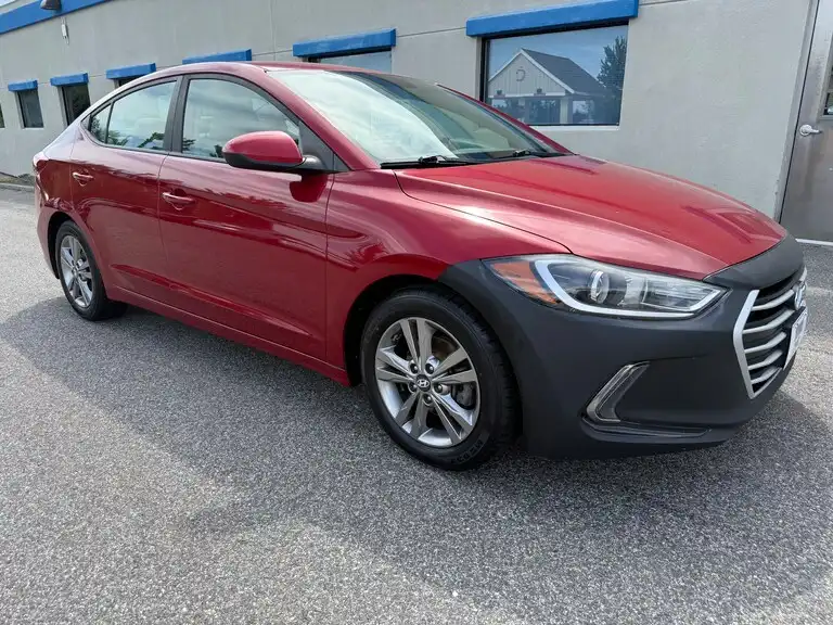 2017 Hyundai Elantra 2.0 Limited A/T PZEV's photo